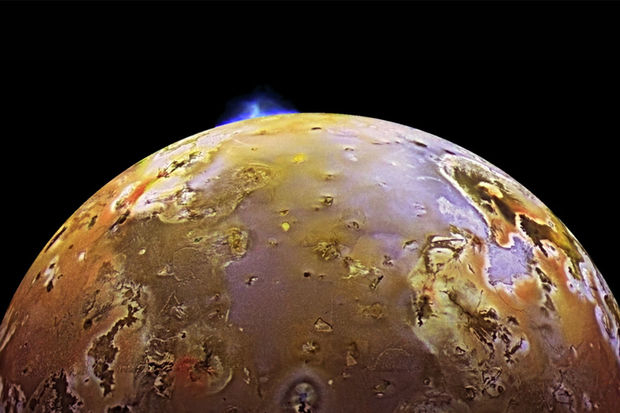 Вулканы на спутнике Юпитера Ио непрерывно извергаются более 4,5 млрд лет