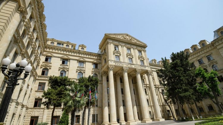 МИД: Азербайджан, в отличие от Франции, серьезно относится к своим обязательствам