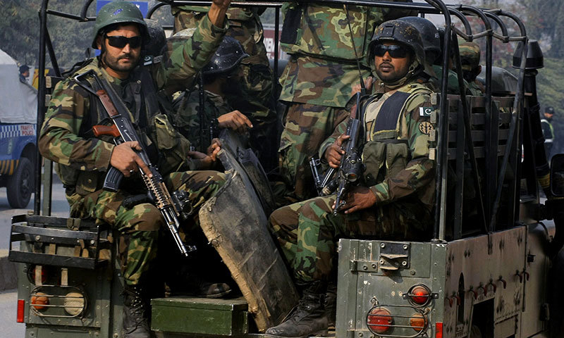 Армия Пакистана приведена в полную боеготовность
