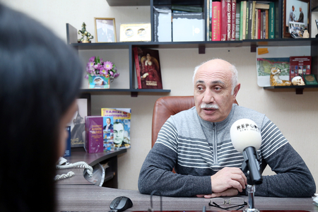 Bakı Zooloji Parkının direktoru: “Hər ay şir 400, piton ilanı 20 manatlıq yem yeyir”