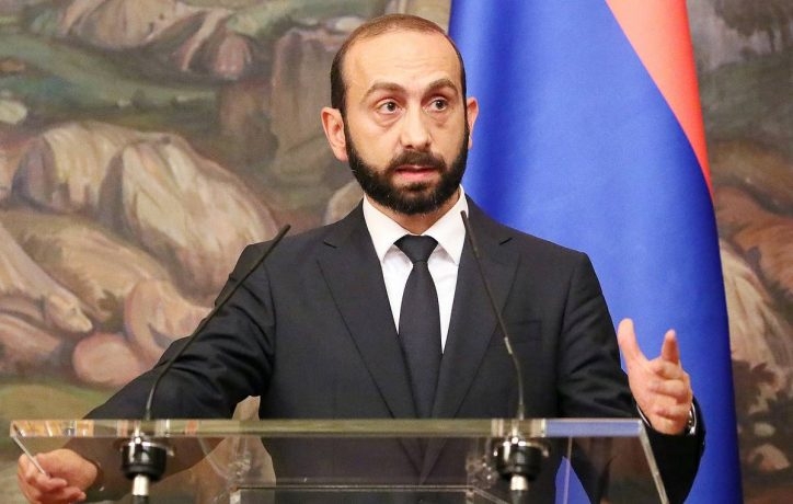 Арарата Мирзояна обвинили в Армении в примитивизме