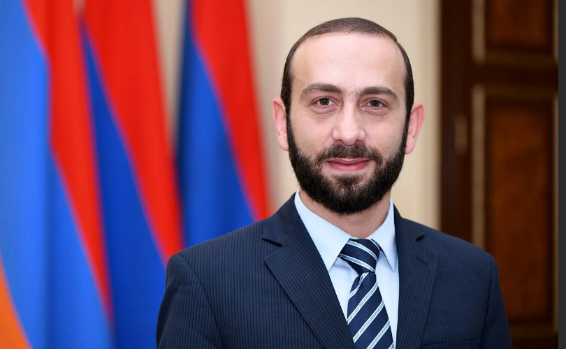 Мирзоян признал проблемы в отношениях Еревана с Москвой
