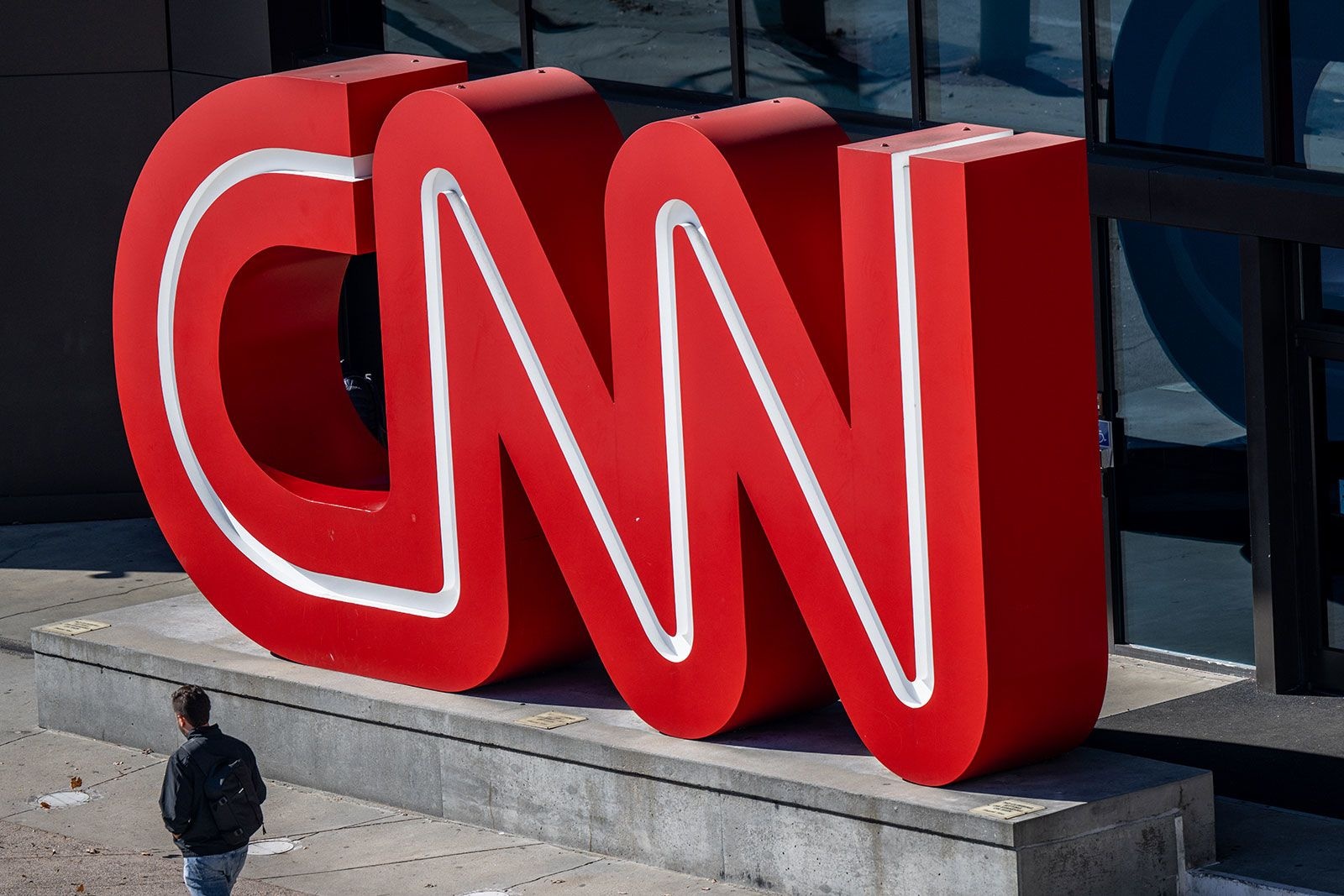 1780655501_221201133835-cnn-headquarters-file.jpg (332 KB)