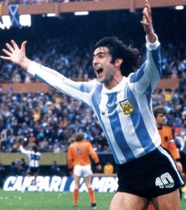 Mario_Kempes_1978_Argentina_-_Holanda.jpg (50 KB)