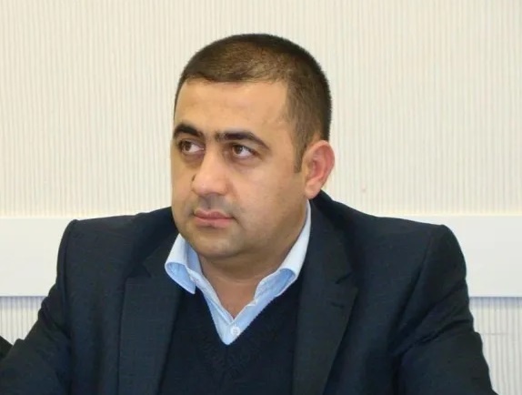 adil_20n_C9_99biyev(1).jpg (49 KB)