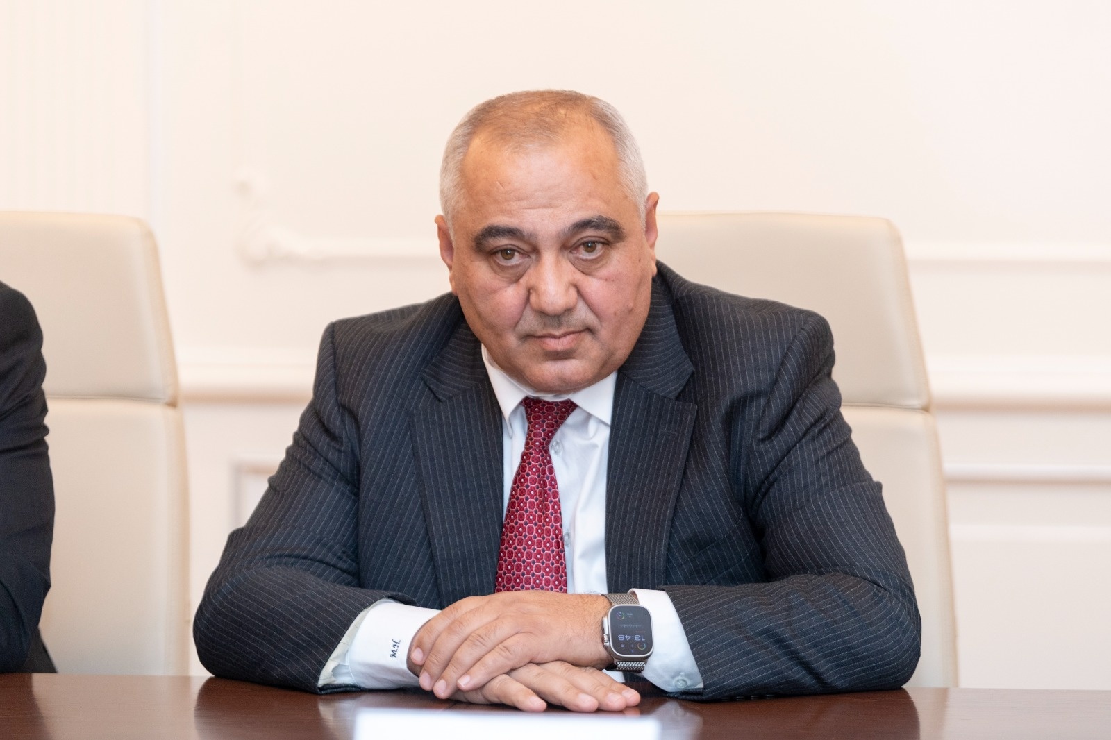 murvet-hesenli.jpg (318 KB)