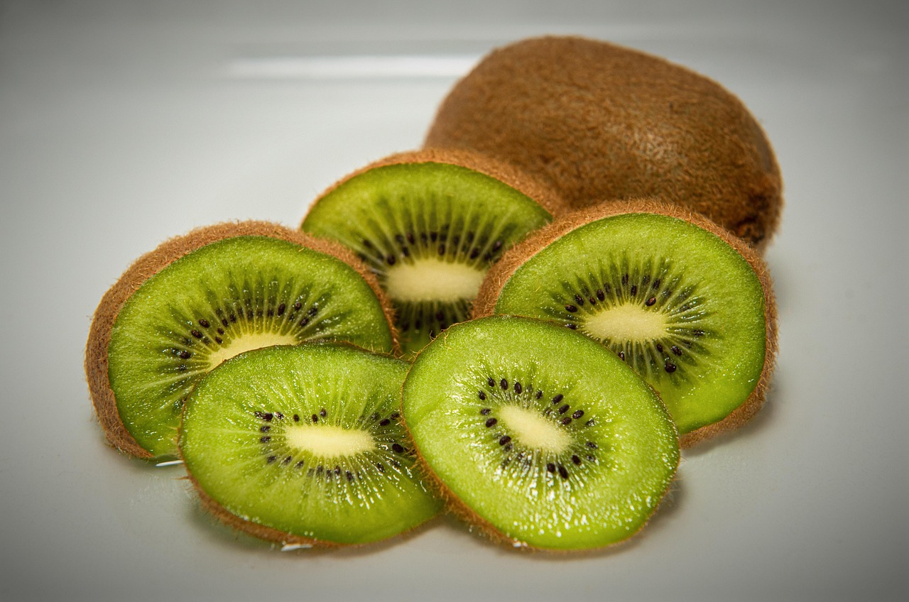 kiwi-6588971_1280.jpg (246 KB)