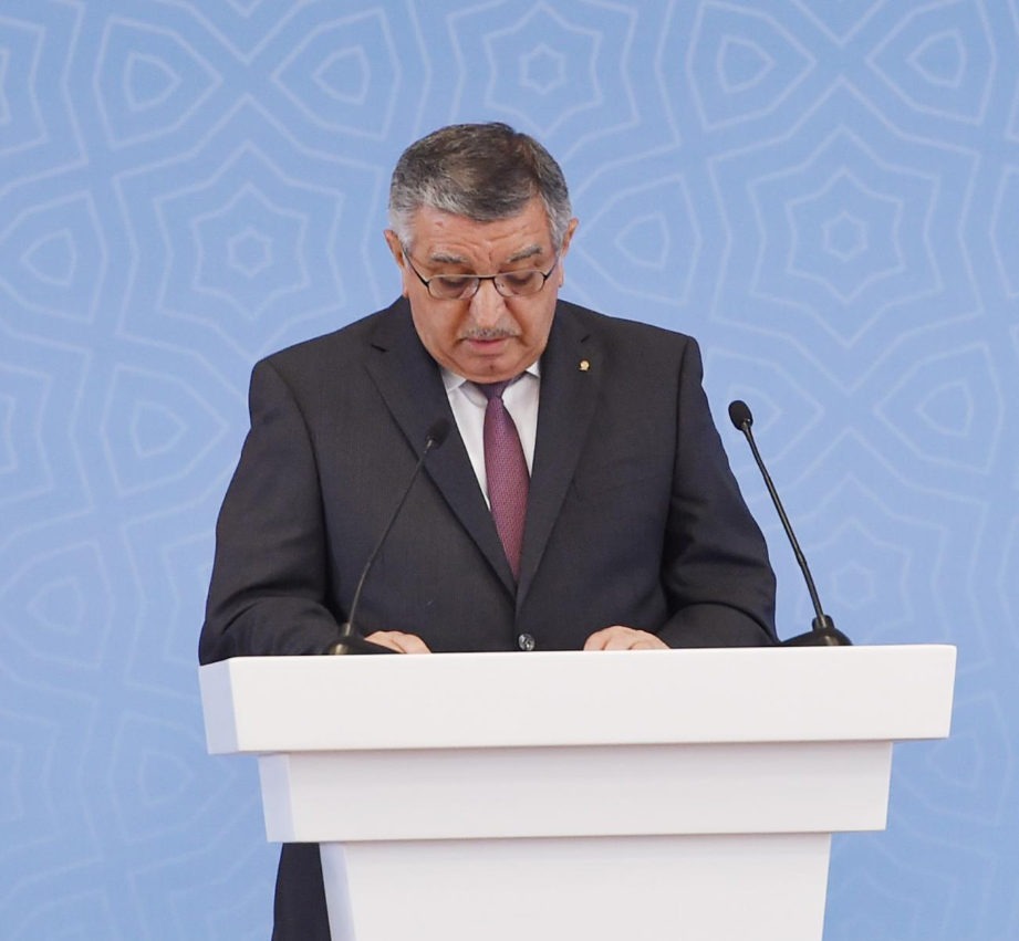 b30b4e9fba-cx.jpg (76 KB)