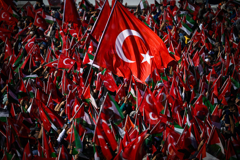 yuzbinlerce-kisi-gazze-icin-bir-araya-geldi-1698499159332.jpg (221 KB)