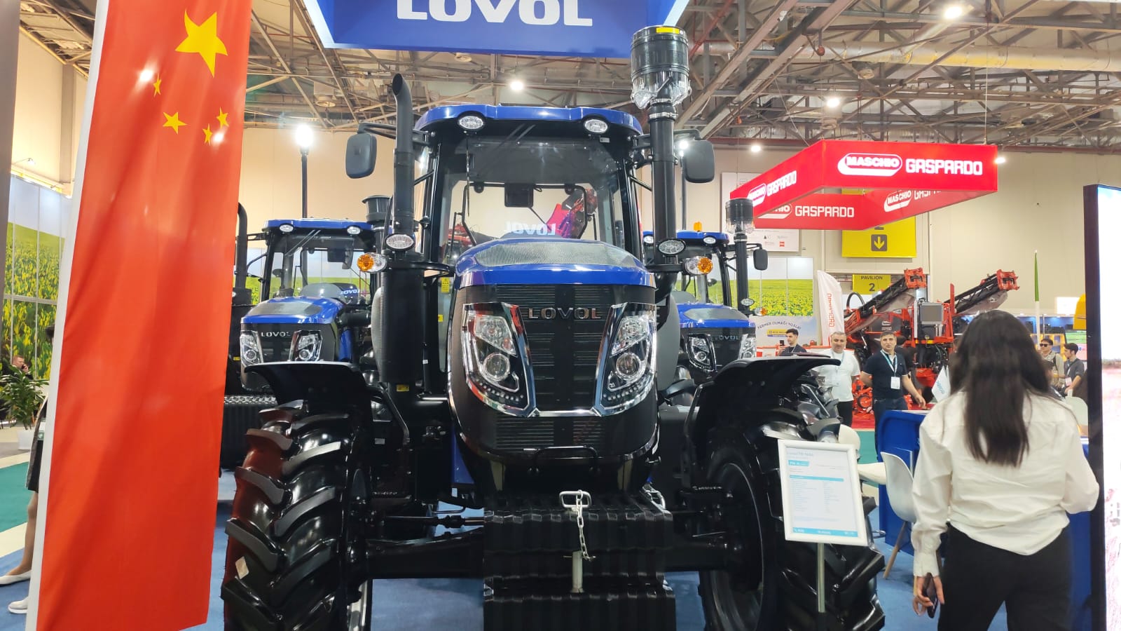 traktor 2.jpg (204 KB)