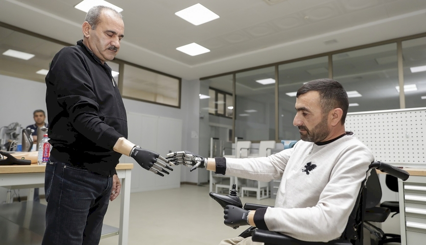 Daha bir qrup şəxs yüksək texnologiyalı protezlərlə təmin edilib - Fotolar