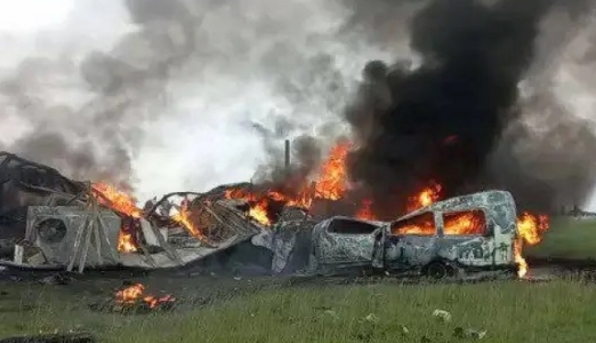 Meksikada traktorla sərnişin avtobusunun toqquşması nəticəsində azı 26 nəfər ölüb