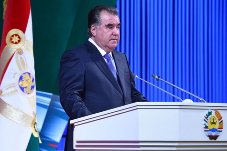 Tacikistan Prezidenti 2021-ci ilədək sahibkarlıq subyektlərinin yoxlanmasına qadağa qoyub