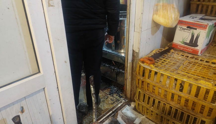 Qanunsuz kəsim, açıq satılan ərzaqlar və nəzarətsiz satış xaosu – Bakının ən böyük bazarından reportaj