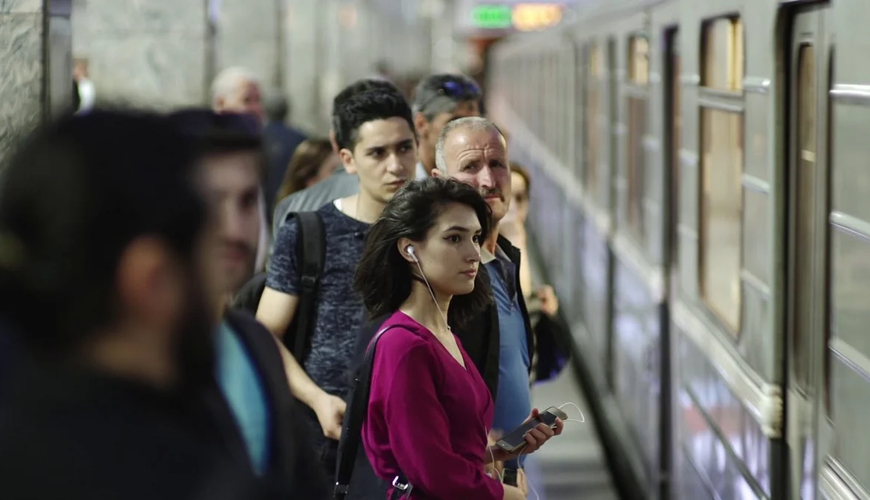 Bakı metrosu yenə “sinifdə qaldı” - Ekspertdən SƏRT REAKSİYA
