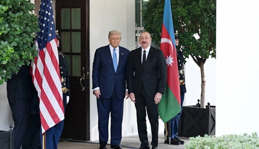 Trampla İlham Əliyev arasında məktub mübadiləsi oldu