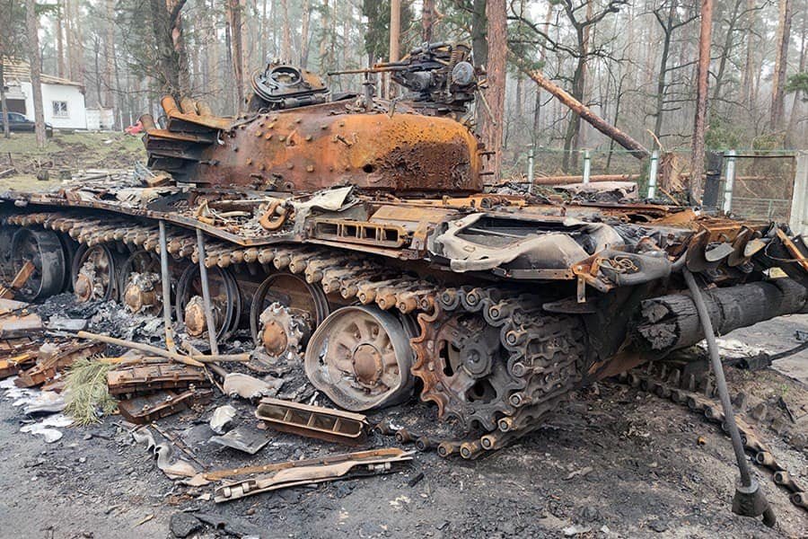 Russian-tank-destroyed.jpeg (124 KB)