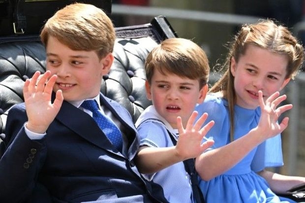 Названа причина, почему детям Кейт Миддлтон и принца Уильяма не разрешают с ними ужинать - ФОТО