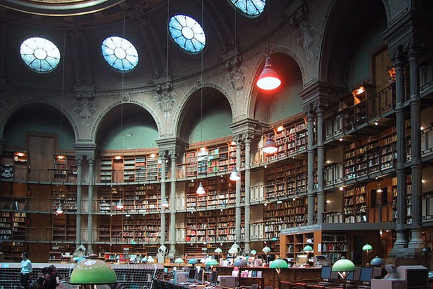 Из Национальной библиотеки Франции уберут книги с мышьяком