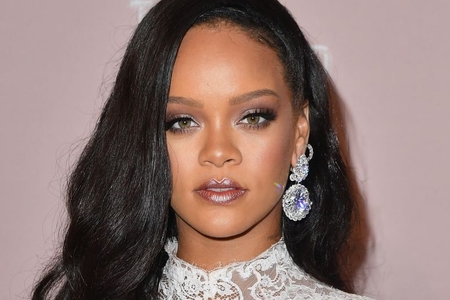 Müğənni Rihanna təsdiqlədi: "Milyarder Həssən Cəmil sevgilimdir..."