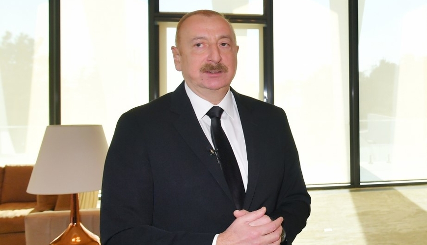 Президент Ильхам Алиев поздравил соотечественников с праздником