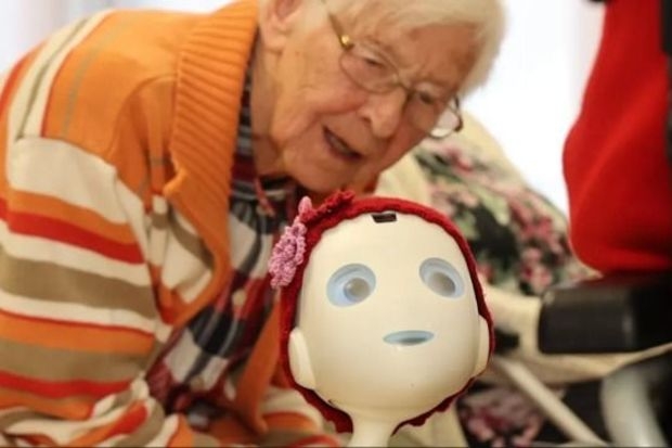 Немецкий стартап начал выпускать роботов-внуков для домов престарелых