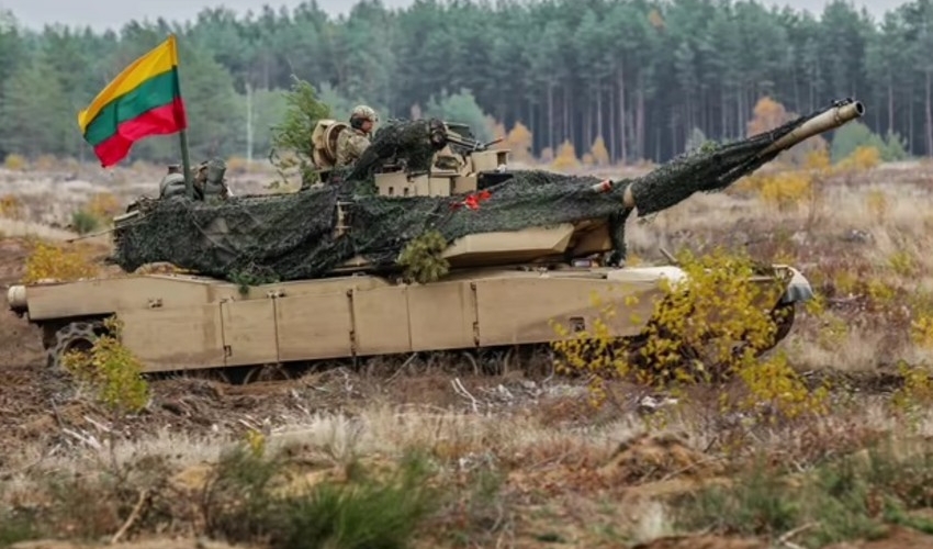 Litva hərbçiləri hakimiyyətdən ordunun tanklarla təminatını tələb edir