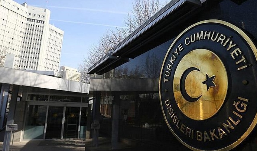 Türkiyə XİN: Qara dənizdə tanker hücumları narahatlıq doğurur