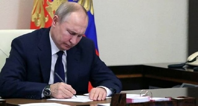 Putin Türkiyənin borcunu restrukturizasiya edən sənədi imzaladı: Detallar