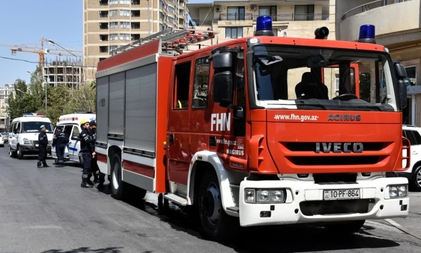 Bakıda neft quyusunda yanğın - FOTO