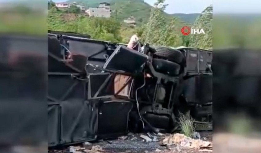Türkiyədə ağır yol qəzasında 2 nəfər ölüb, 30 nəfər yaralanıb