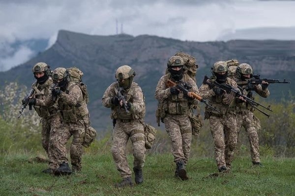 3 ölkədən alınan silahlar, İlham Əliyevin əsəri... - Təhlükəsizliyimiz BELƏ QORUNUR