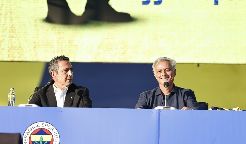 Mourinyo “Fənərbağça” klubunun baş məşqçisi oldu