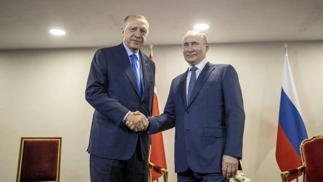 İlham Əliyevin Ərdoğana salamlarını Putin niyə söylədi?