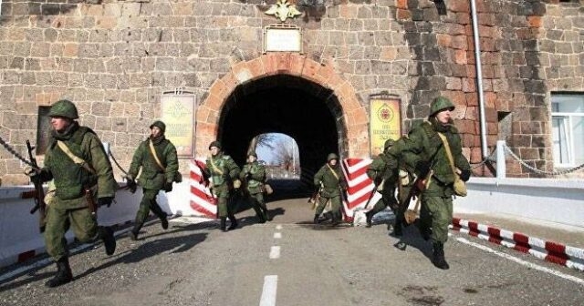 Rus hərbçilər Qarabağ ermənilərinə 200 ton ərzaq gətirdi