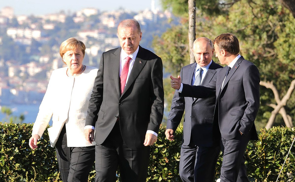 1200px-Merkel,_Erdoğan,_Putin_and_Macron_before_the_Summit_for_Syria.jpg (205 KB)