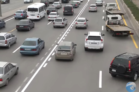 Bakıda sürücülər bu yolda çaşbaş qalıblar - VİDEO