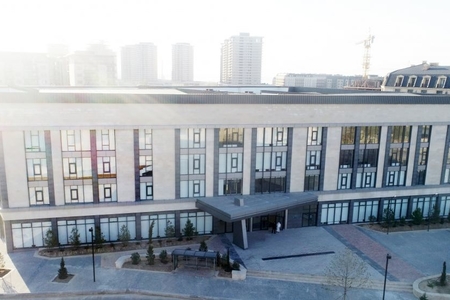 Ильхам и Мехрибан Алиевы открыли новое здание Бакинского Евролицея -