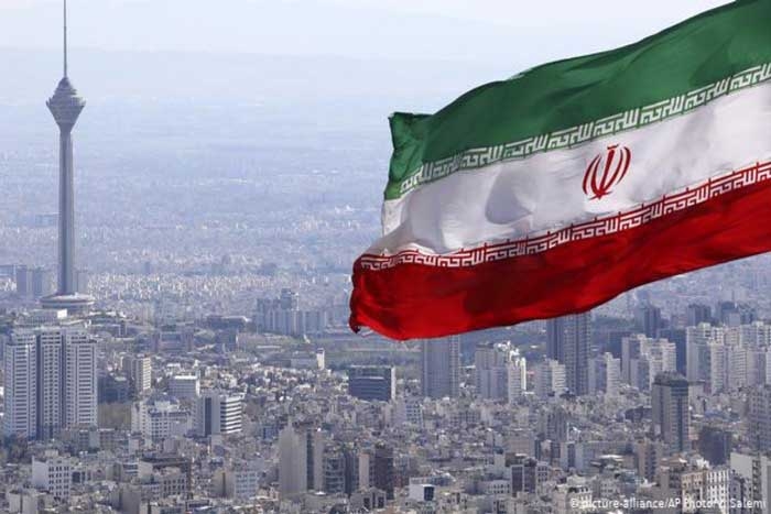 İranın dinc qalmayan dili - Tehranın üslubu düzəlmir
