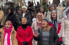 Urmiyə sakinləri “Küçələrə su səpmişəm” mahnısını xorla oxudu - MÖHTƏŞƏM GÖRÜNTÜLƏR