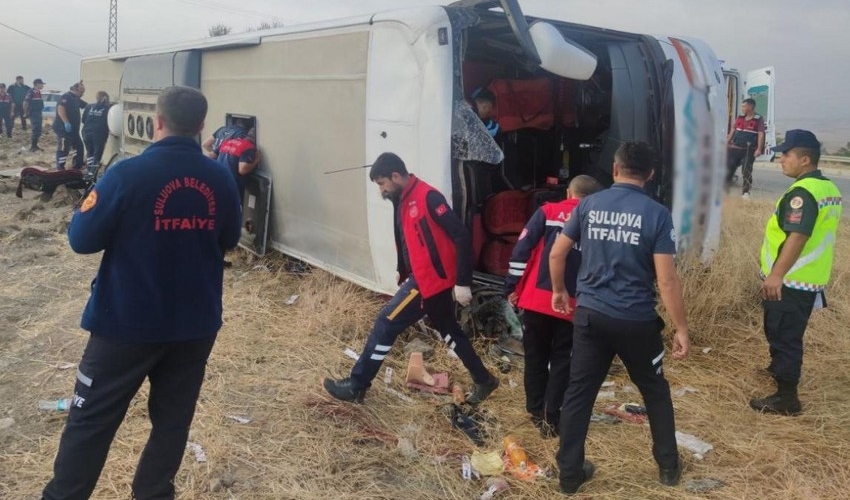 Türkiyədə avtobus aşıb, 5 nəfər ölüb, 30 nəfər yaralanıb