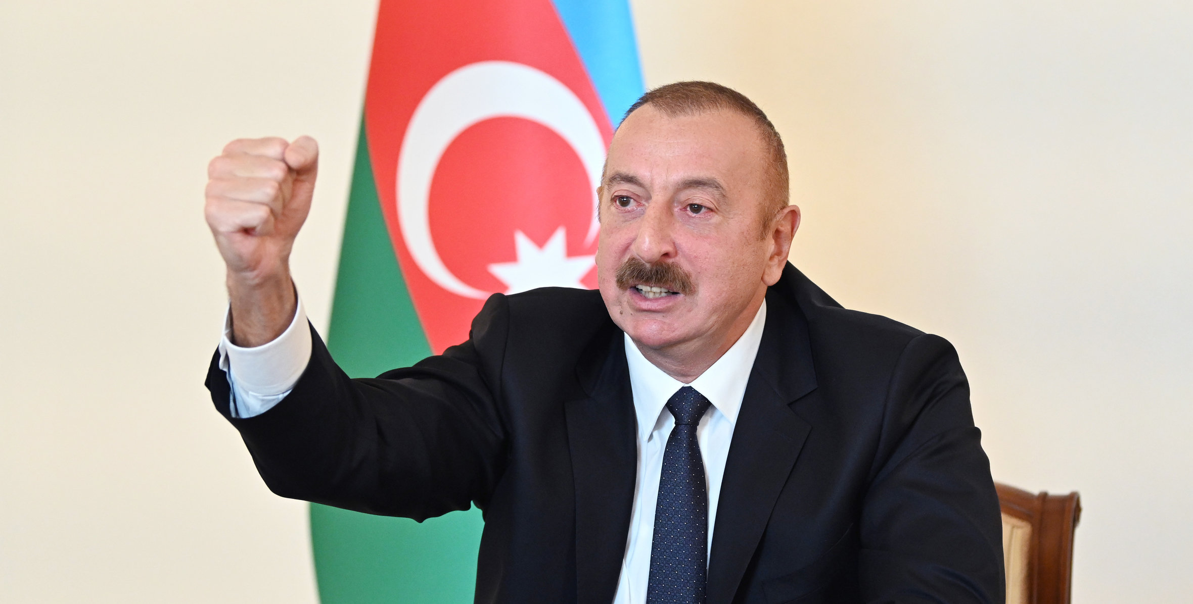 demir-yumruq-006.jpg (1.56 MB)