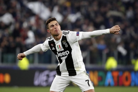 "40-41 yaşıma qədər oynaya bilərəm" - Ronaldo