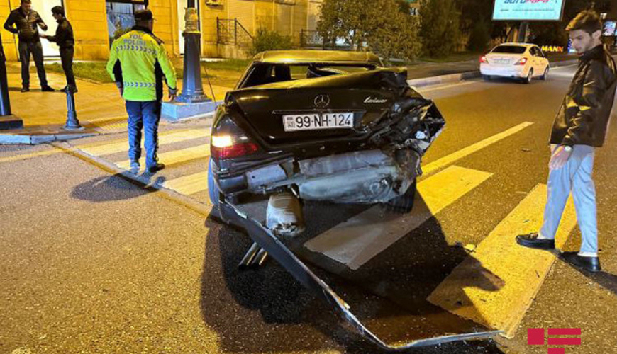 Bakıda piyadaya yol verən sürücü qəzaya uğrayıb - FOTOLAR