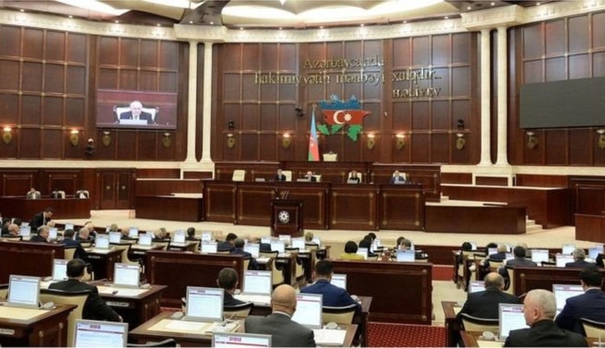 Parlament partiyalarına ağır ittihamlar