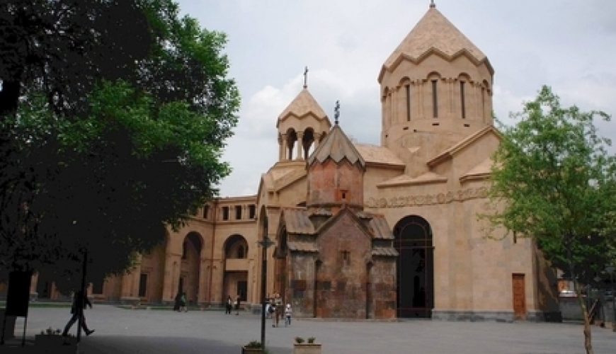 Erməni kilsəsində casusluq qalmaqalı yaşanır