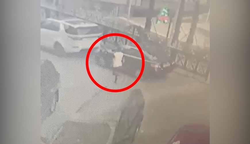 “28 May”da pulla dolu çantanı aparan şəxs kameraya düşdü - Video