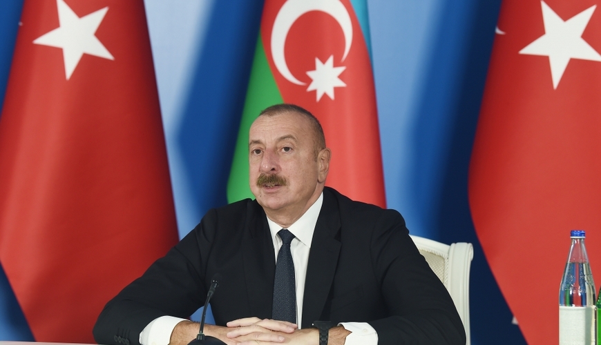 Ильхам Алиев приказал силам оперативного реагирования МЧС срочно вылететь в Турцию