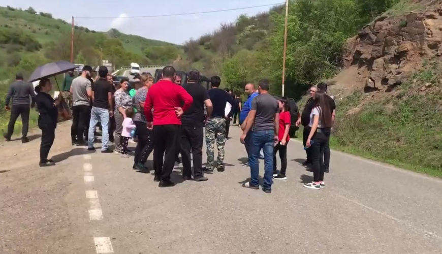 Армяне вновь заблокировали временно оккупированную дорогу - ФОТО,ВИДЕО.ОБНОВЛЕНО