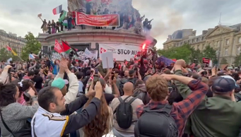 Solçu qüvvələrin tərəfdarları Parisdəki Respublika meydanında toplaşıblar - VİDEO